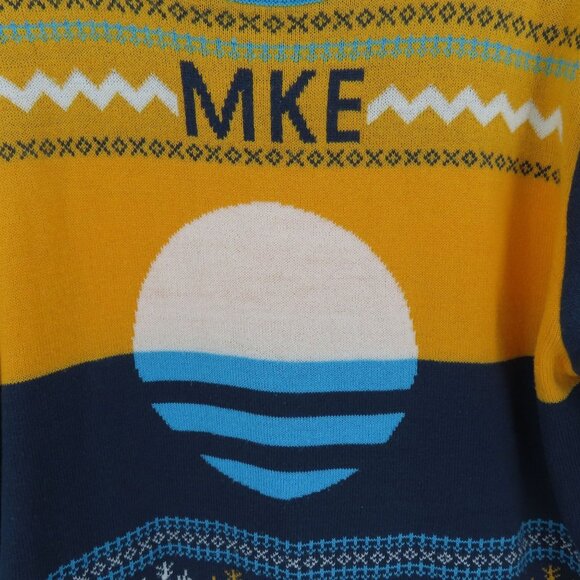 Brew City Adult XL Milwaukee The Good Land Wisconsin Crewneck Pullover Sweater - Picture 5 of 12